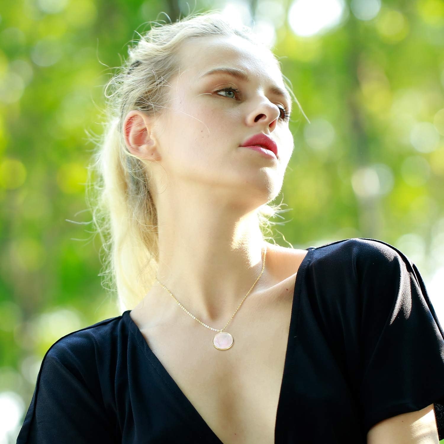 14k Gold Plated Mother of Pearl Shell Pendant Necklaces for Women(14k Gold Necklace)